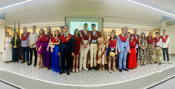 Universitarios graduados