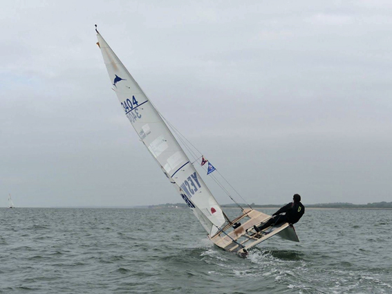 Un español se convierte en el primer ciego que circunnavega en solitario la isla de Wight