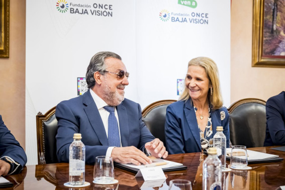 La infanta Elena, presidenta de honor de la Fundación ONCE Baja Visión